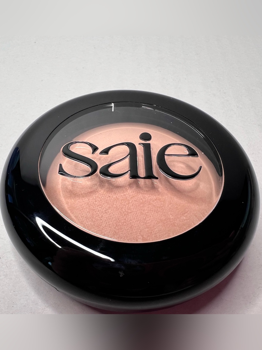 Saie Slip Tint Undetectable Baked Setting Powder